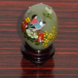 Finken pärchen auf Jade-Ei