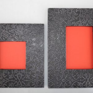 Bilderrahmen asu Massivholz 20 cm x 20 cm mit Weißmetall-Verzierung